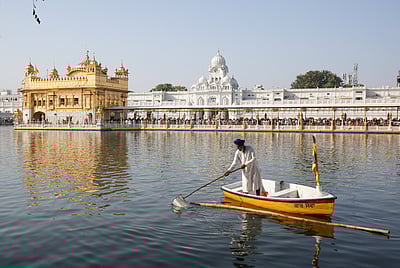 பாகிஸ்தான் தாக்குதலில் பொற்கோயிலை பாதுகாத்தது எப்படி? ராணுவம் விளக்கம்
