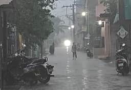 சாத்தூரில் பலத்த மழை
