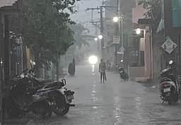 சாத்தூரில் பலத்த மழை