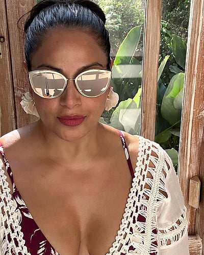 உங்களை நீங்களே நேசியுங்கள்... பிபாஷா பாசு!