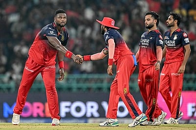 பெங்களூரை வீழ்த்தியது ஹைதராபாத்