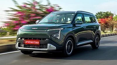 ரூ.11.50 லட்சத்தில் கியா கேரன்ஸ் கிளாவிஸ்! சிறப்பம்சங்கள் என்ன? 