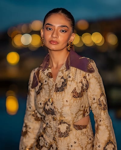 பிரான்ஸில்.. அனுஷ்கா சென்!