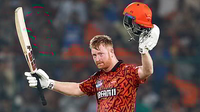 சிக்ஸர் மழை பொழிந்த கிளாசன், டிராவிஸ் ஹெட்; ஐபிஎல் வரலாற்றில் ஹைதராபாத் மீண்டும் சாதனை!