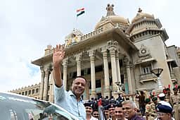 கர்நாடகத்தில் பேரவைத் தலைவா் யூ. டி. காதா் மீது தாக்குதல் முயற்சி: 11 போ் மீது வழக்குப் பதிவு