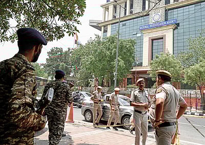 பாகிஸ்தானுக்கு ரகசிய தகவலை பகிர்ந்த சிஆர்பிஎஃப் வீரர் கைது!