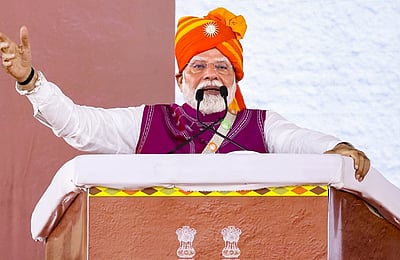 பாகிஸ்தானை பயங்கரவாதத்தில் இருந்து மீட்க வேண்டும்: மோடி 