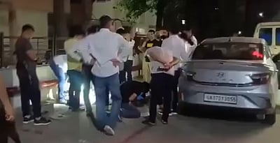 ஒரே குடும்பத்தைச் சேர்ந்த 7 பேர் காரில் சடலமாக மீட்பு!