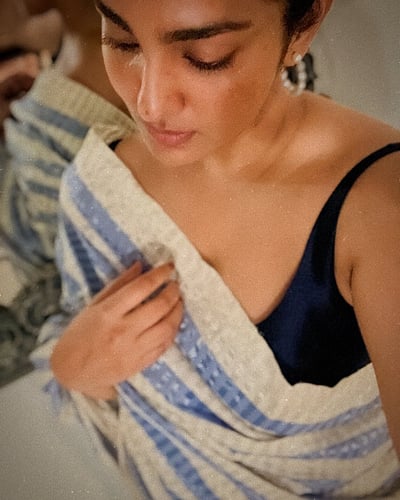 பெண்ணாகிய ஓவியம்... பார்வதி திருவோத்து!