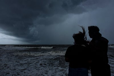 கேரளத்தில் வலுவடையும் பருவமழை: கோழிக்கோடு, வயநாட்டுக்கு ரெட் அலர்ட்!