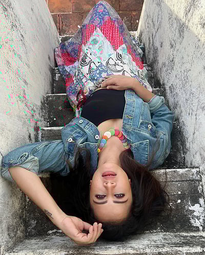 தலைகீழ் கவிதை... அஞ்சனா ரங்கன்!