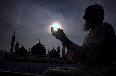 பிறை தெரிந்தது! ஜூன் 7 -ல் பக்ரீத் பண்டிகை!