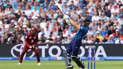 முதல் ஒருநாள்: மே.இ.தீவுகளுக்கு எதிராக 400 ரன்கள் குவித்து இங்கிலாந்து அபாரம்!