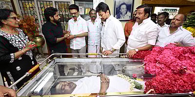 நடிகர் ராஜேஷ் உடலுக்கு முதல்வர் மு.க. ஸ்டாலின் நேரில் அஞ்சலி!