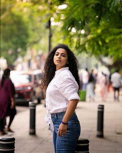 வீரநடை... பாடினி குமார்!