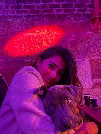 செல்லப்பிராணியுடன்... பூஜா ஹெக்டே!