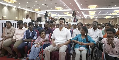 கல்வி விருது விழா தொடங்கியது! மாணவர்களுக்கு பரிசளிக்கும் விஜய்!