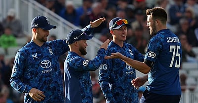 அயர்லாந்துக்கு எதிரான டி20 தொடருக்கான இங்கிலாந்து அணியில் மாற்றம்!