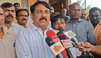 பாமக உள்கட்சி பிரச்னையில் யாரும் தலையிட முடியாது: நயினார் நாகேந்திரன்