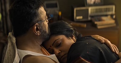 நடிகர் கமலுடன் முத்தக்காட்சி... அபிராமி விளக்கம்!