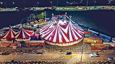 சாகசம்...