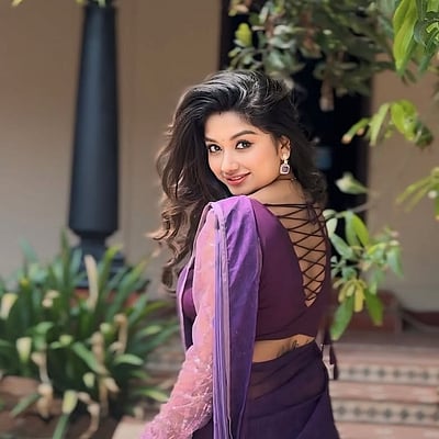 அக்கரைச் சீமை அழகினிலே... ப்ரீத்தி ஷர்மா!