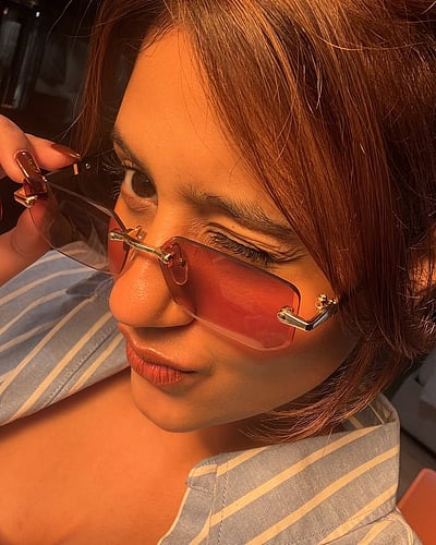 கண்ணால் ஒரு செய்தி... அஞ்சலி அரோரா!