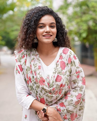 பனித்துளி... அர்ச்சனா குமார்!