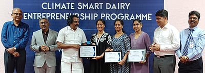 விவசாயிகளுக்கும் நிலையான வருமானம் கிடைக்க முயற்சி: அமைச்சா் மனோ தங்கராஜ்