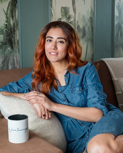 ராணியின் கோட்டையில்... ஜோனிதா காந்தி!