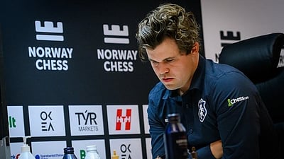 வலி மிகுந்தது..! குகேஷுடனான தோல்விக்குப் பிறகு கார்ல்சென் பேட்டி!