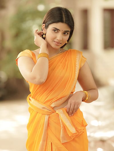 மயக்கும் விழியாள்... பிரக்யா நாக்ரா!