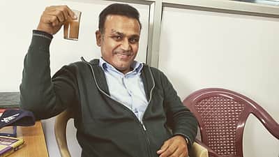 நான் ஆதரவு தெரிவிக்கும் அணிகள் தோற்கின்றன; ஆர்சிபிக்கு ஆதரவு: சேவாக்