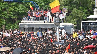 கூட்ட நெரிசல் பலிக்கு காங்கிரஸ் பொறுப்பேற்க வேண்டும் - பாஜக 