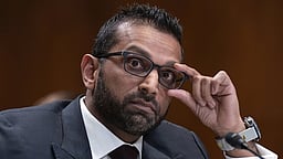 எஃப்பிஐ இயக்குநா் மின்னஞ்சலில் ஊடுருவிய ஈரான் ஹேக்கா்கள்!