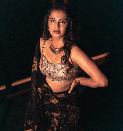 இமை மூட மறுக்கின்றதே... அஞ்சனா ரங்கன்!