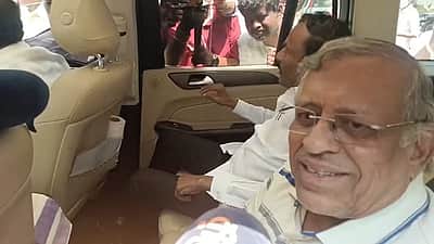 அன்புமணி வந்தது தெரியாது! ராமதாஸை சந்தித்த பின் ஆடிட்டர் குருமூர்த்தி பேட்டி!