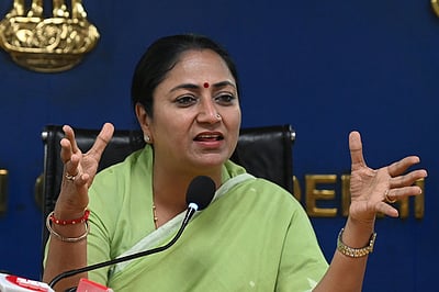 தில்லி முதல்வருக்கு கொலை மிரட்டல் விடுத்த நபர் கைது 