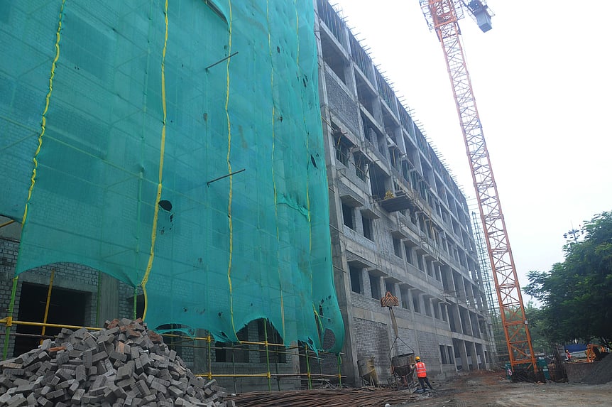 திருச்சி அரசு மருத்துவமனையில் இடப்பற்றாக்குறை ரூ.100 கோடி சிறப்பு மையத்தை செப்டம்பரில் திறக்கத் திட்டம்!