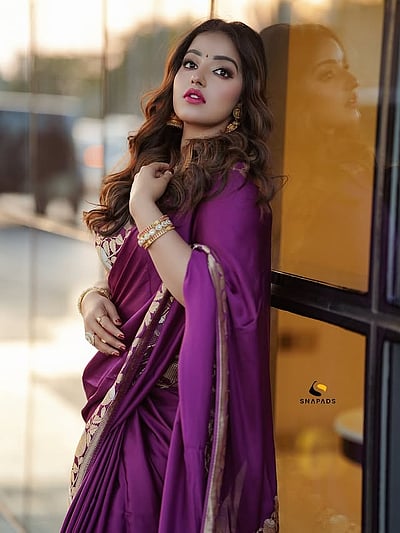 அனிச்சம் பூவழகி.. மாளவிகா மேனன்!