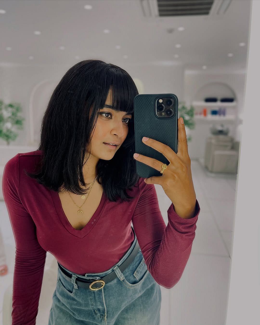 நியூ லுக்கில்... சைத்ரா ஆச்சார்!