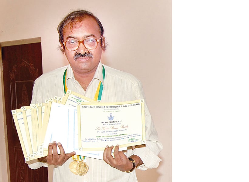 வகுப்பறையே  வாழ்க்கை...