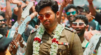 2 படங்களின் வெளியீட்டிற்குக் காத்திருக்கும் கார்த்தி!