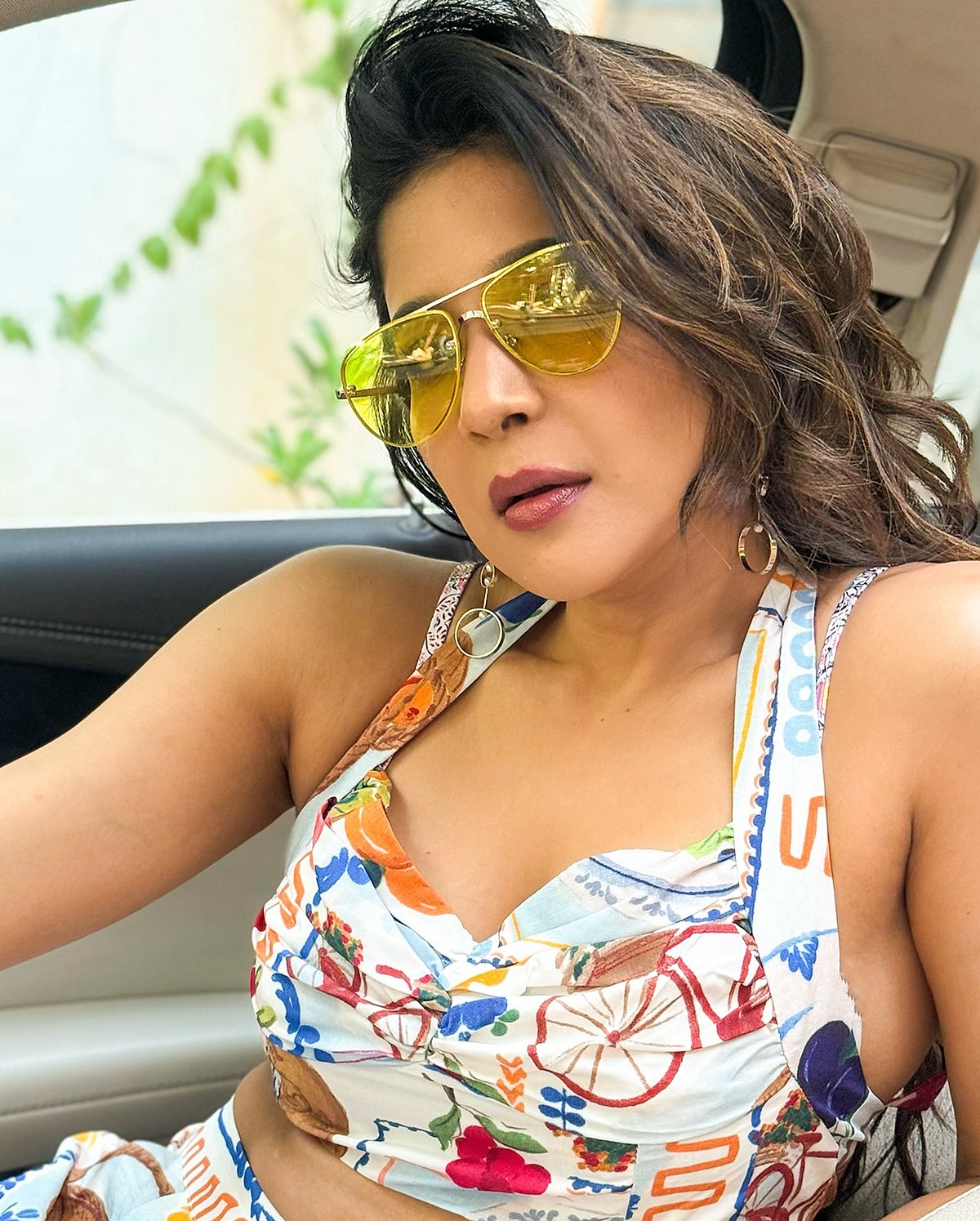 மாலை மயக்கம்... சாக்‌ஷி!