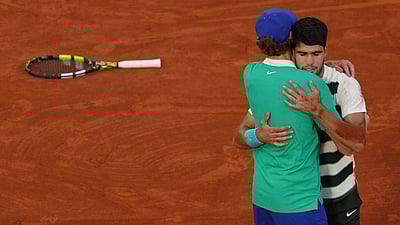 கோப்பையை தக்கவைத்தாா் அல்கராஸ்!