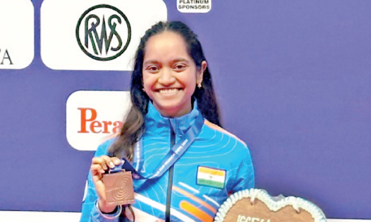 இளவேனிலுக்கு வெண்கலம்