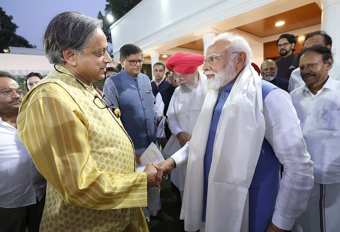 வெளிநாடுகளுக்குச் சென்ற எம்.பி.க்களுடன் பிரதமர் சந்திப்பு - புகைப்படங்கள்  