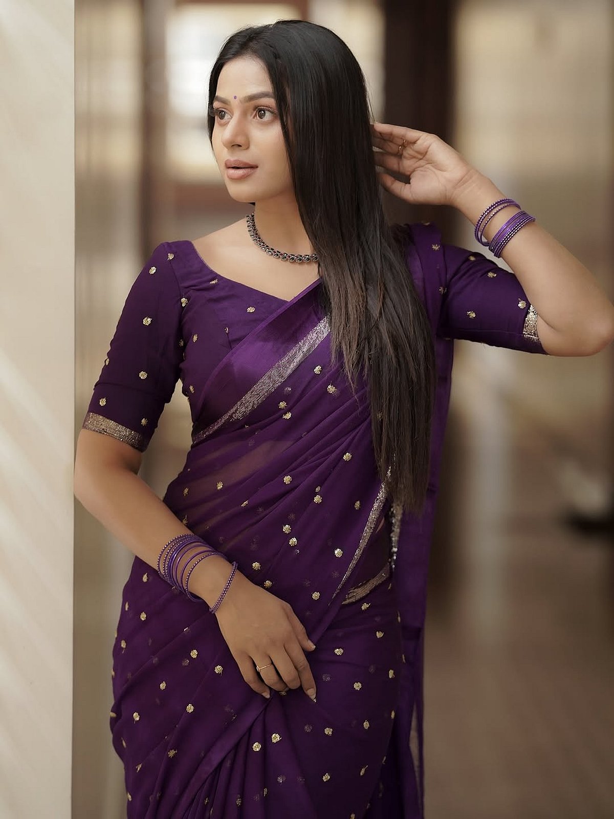 மைசூரு மஹால்... டெல்னா டேவிஸ்!