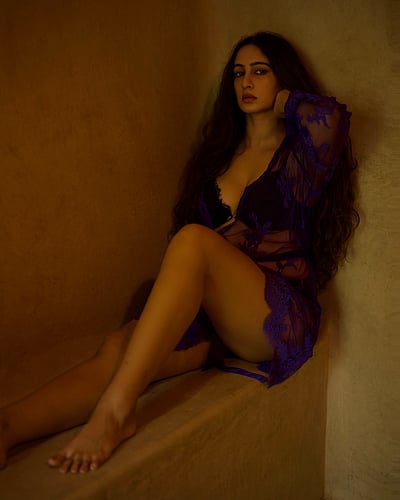 ஸ்வீட் நைட்... மேகா சுக்லா!