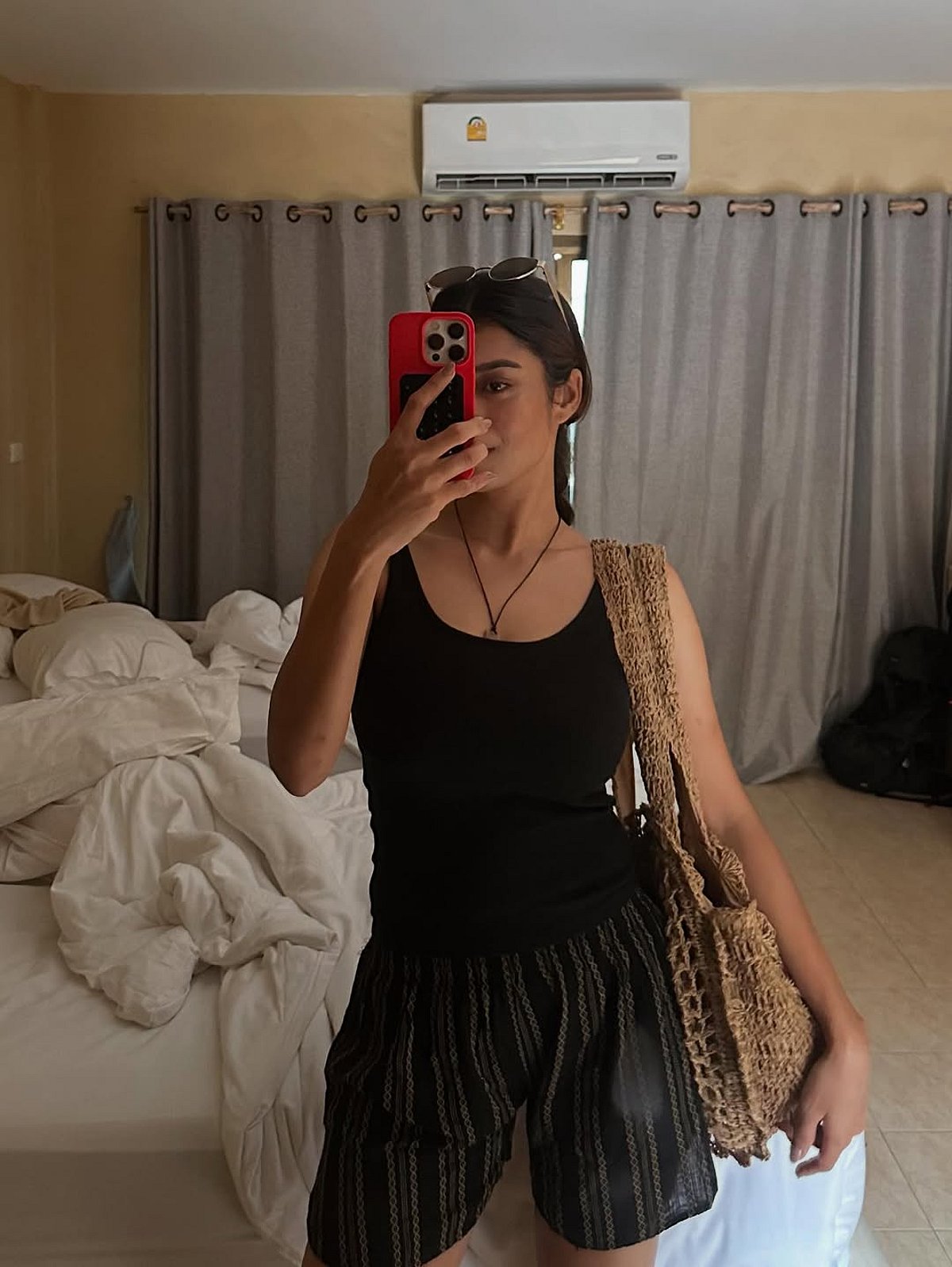 செல்ஃபி மூட்... ப்ரியம்வதா கிருஷ்ணன்!